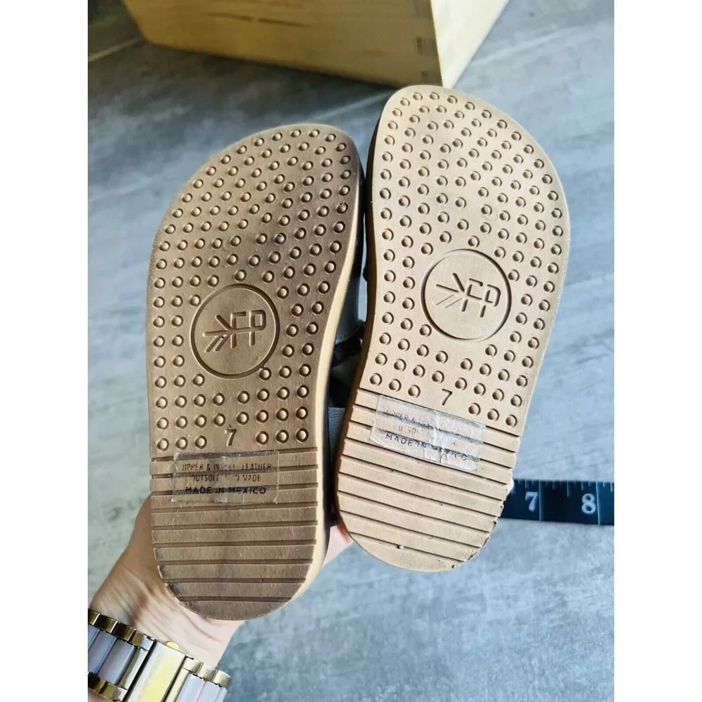 Freshly Picked Toddler Little Girl Platinum Newport Clog Champagne Gold Size 7